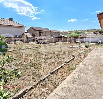 Photo 5 — 3-room house in Starosel village, Plovdiv region with large yard