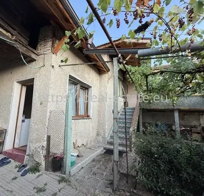 Photo 2 — House with 2 basements and yard in Stob village, Kyustendil region