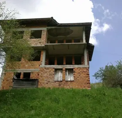Снимка 3 — Просторна вила с 6 стаи в с. Стойките, близо до Пампорово