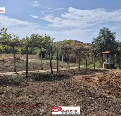 Photo 3 — Two-storey house with yard in the village of Strelets, Veliko Tarnovo region