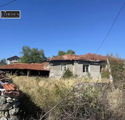 Снимка 4 — Къща с 2 стопански постройки в с. Свобода, област Пазарджик