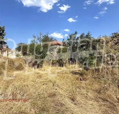 Photo 4 — House with 2 rooms and large yard in Sărnevec village, Stara Zagora region
