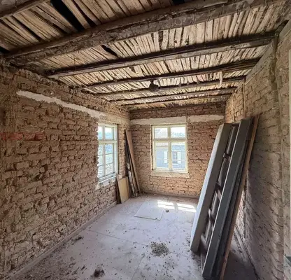 Снимка 5 — Двуетажна къща с двор в с. Табачка, област Русе