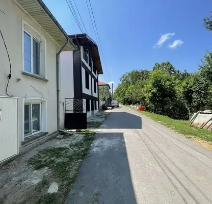 Снимка 5 — Двуетажна къща с лятна кухня в с. Терзийско, обл. Ловеч