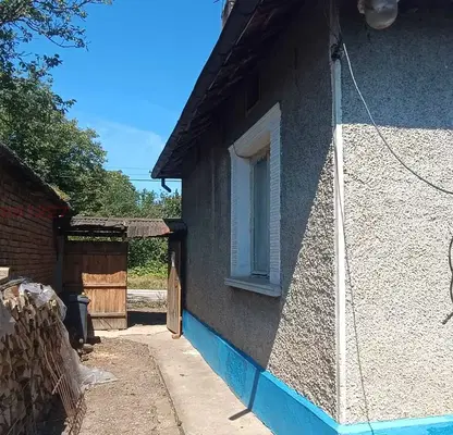 Снимка 4 — Едноетажна къща с гараж в с. Тетово, област Русе