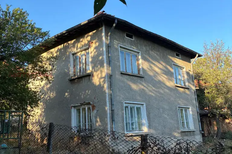 House in Vraca, s. Tipchenitsa
