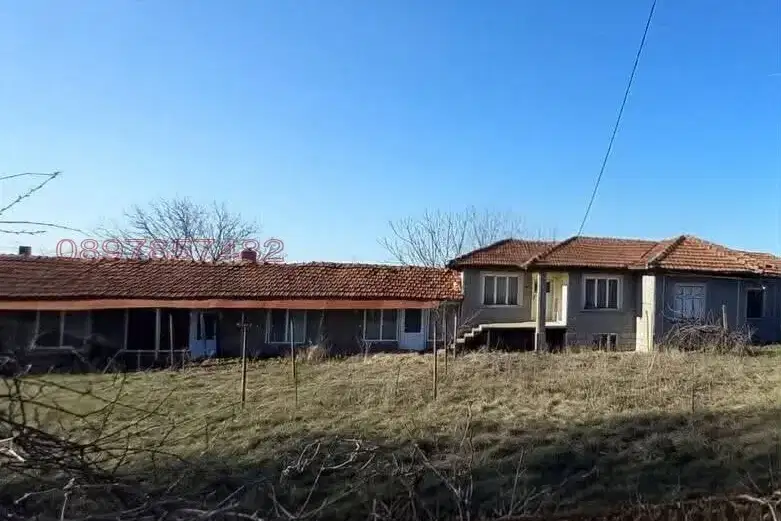 Spacious house with 5 bedrooms in Todorovo village, Razgrad region