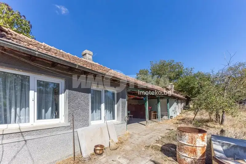 House in Varna, Vetrino