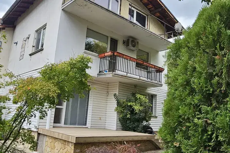 House in Vladaya