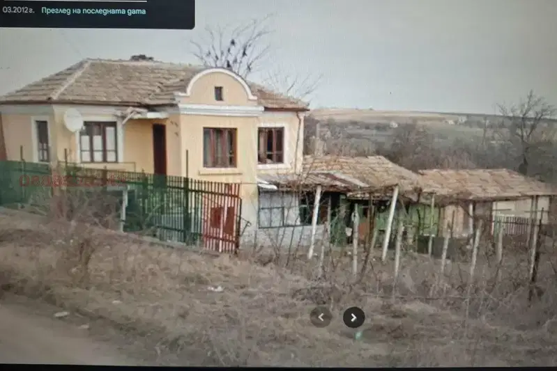 House with parking in Vladimirovo village, Dobrich region