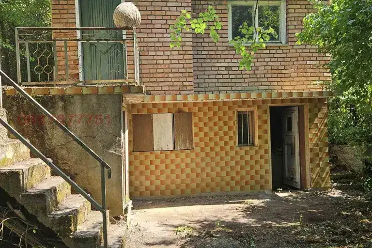 Villa with yard in Vlado Trichkov village, Sofia region