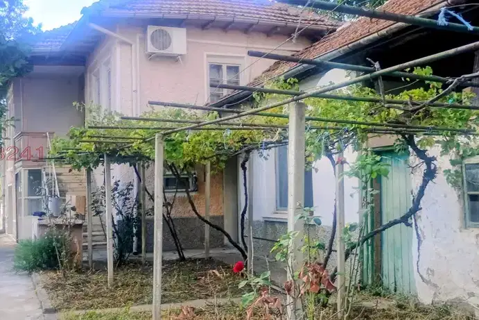 House in Veliko Tyrnovo, s. Vodoley
