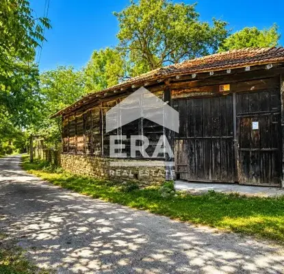 Photo 2 — Two-storey house with yard in Vlachovtsi village, Veliko Tarnovo region