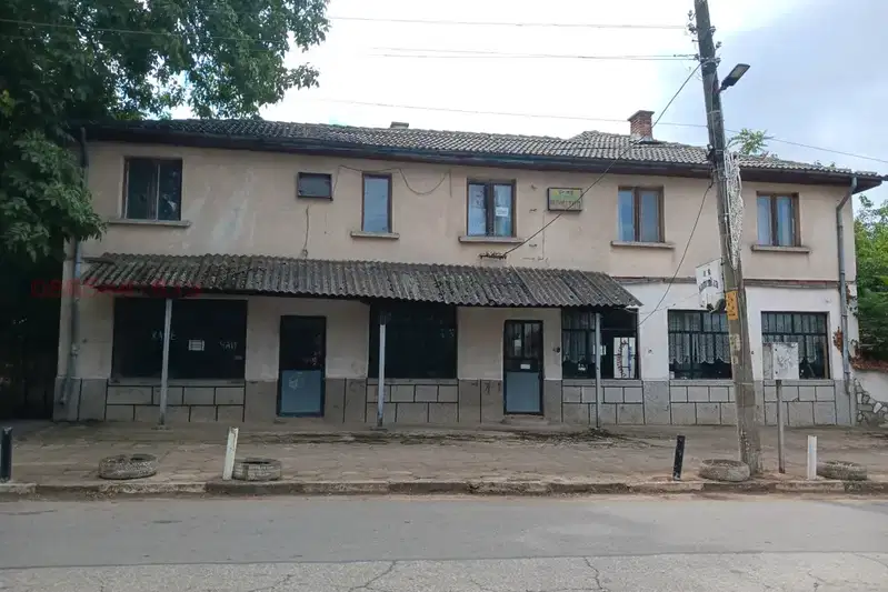 6-room house in Vurbovo village, Haskovo region, with commercial floor