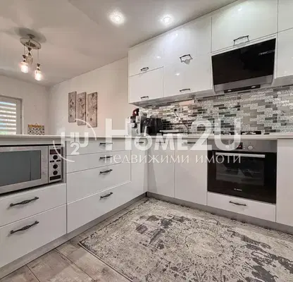 Photo 2 — Two-storey house with 3 bedrooms and garage in s. Yagodovo