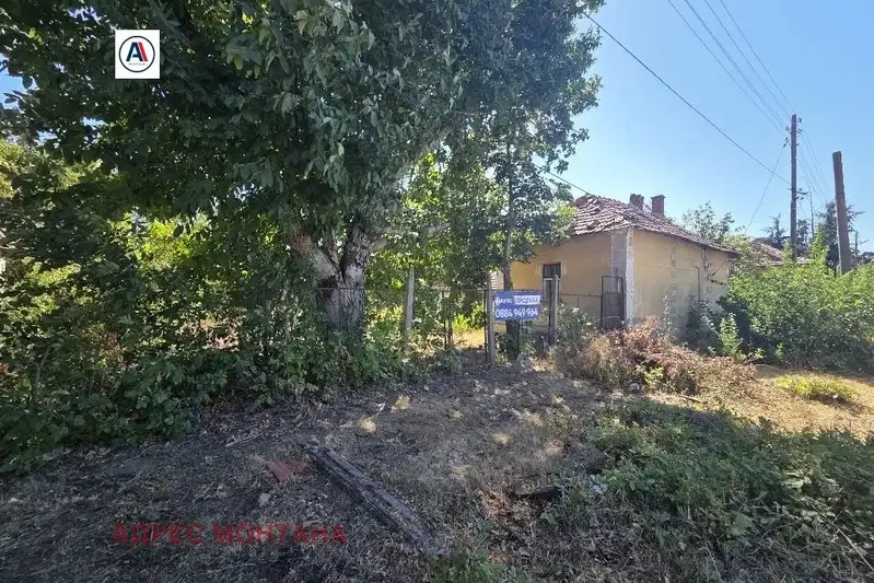 Къща с 2 стаи в с. Якимово, област Монтана