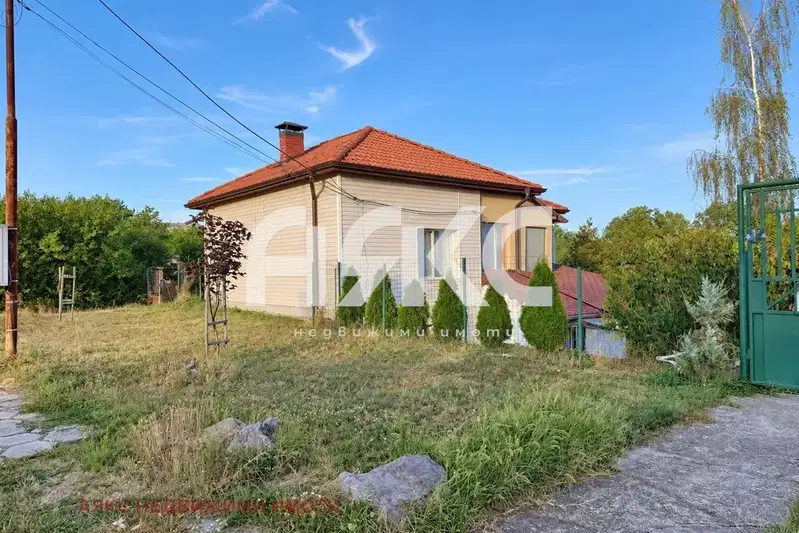 Two-storey house with 2 bedrooms in the village of Yana, near Sofia