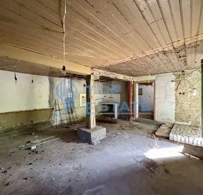 Photo 2 — 3-room house in Yantra village, Veliko Tarnovo region with well