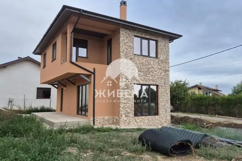 New 4-room house with yard in Yarebichna village, Varna region