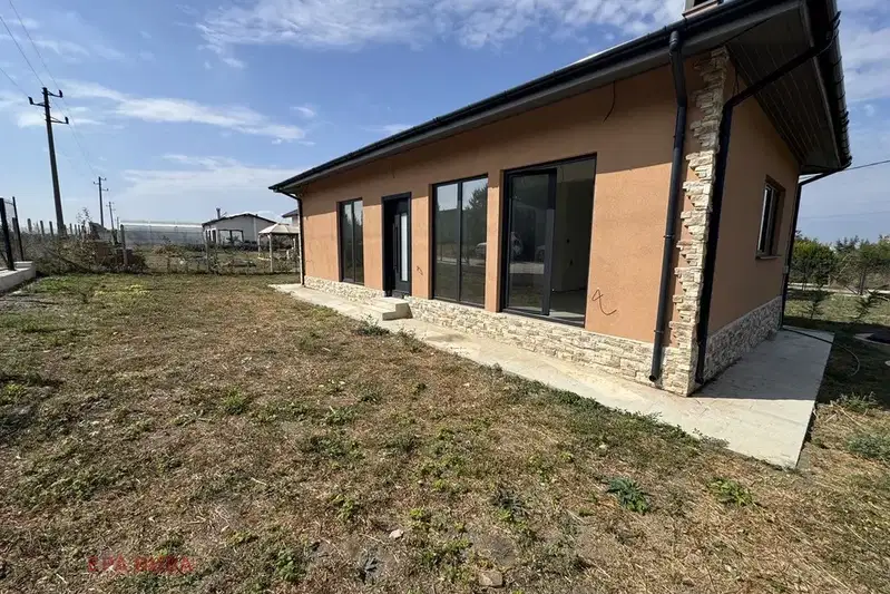 House in Varna, Yarebichna