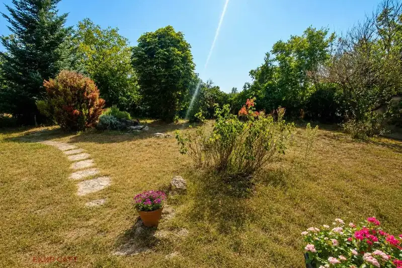 House with 2 bedrooms in s. Zasmyano, Varna region with large yard