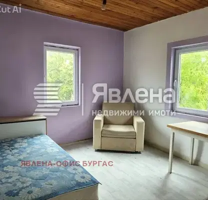 Снимка 4 — Двуетажна къща с 4 стаи и голям двор в с. Зидарово, обл. Бургас