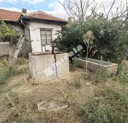 Снимка 4 — Къща с 2 стаи в с. Зимница, област Ямбол, с двор