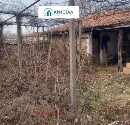 Снимка 5 — Двуетажна къща с голям двор в с. Златосел, област Пловдив