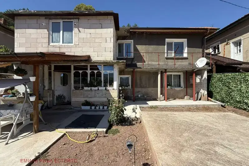 House in Vraca, Zverino