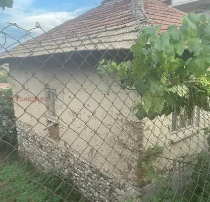 Photo 2 — House in Blagoevgrad, Sandanski