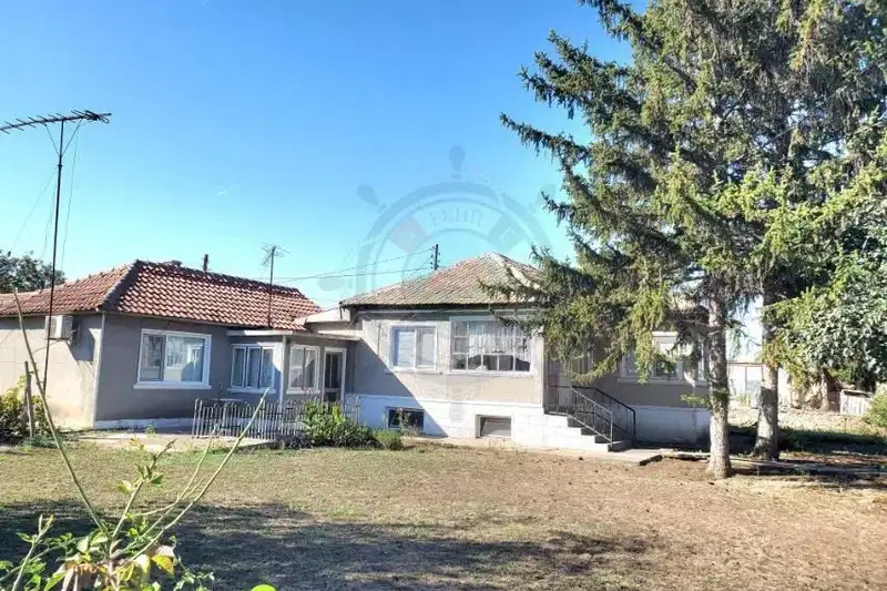 House with 3 bedrooms and large yard in Shabla, Dobrich region