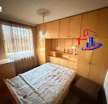 Photo 4 — Two-storey house with garage and yard in Makak district, Shumen