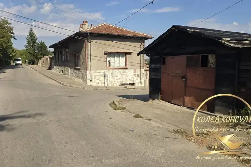 One-story house with yard in Simeonovgrad, Haskovo region