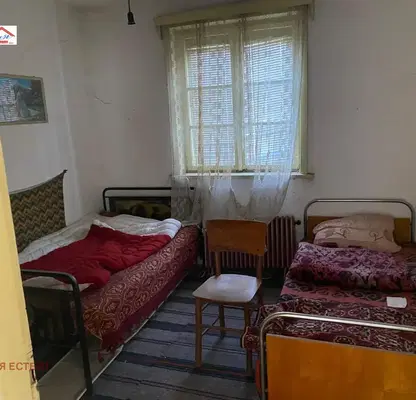 Снимка 4 — Къща с 3 стаи и двор в гр. Славяново, област Плевен