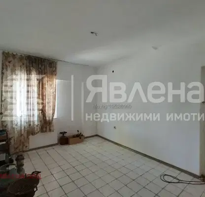 Снимка 5 — Двуетажна къща с гараж в Ново село, Сливен