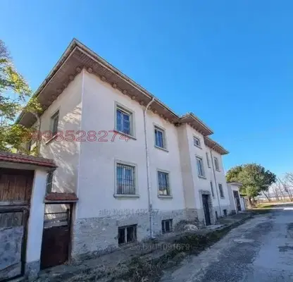 Photo 2 — Solid two-storey house with garages in Sliven, Industrial Zone