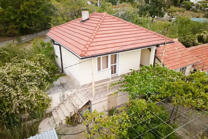 2-room house in Sliven, corner plot and veranda