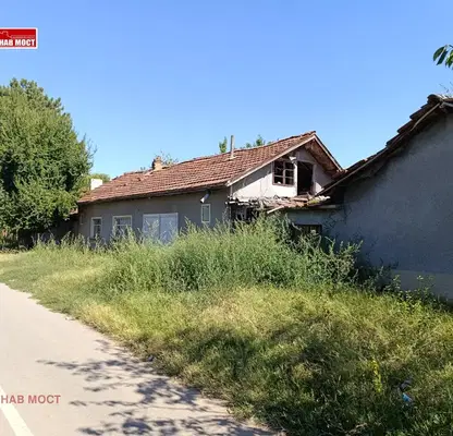 Снимка 4 — Самостоятелна къща с двор и гаражи в Сливо поле