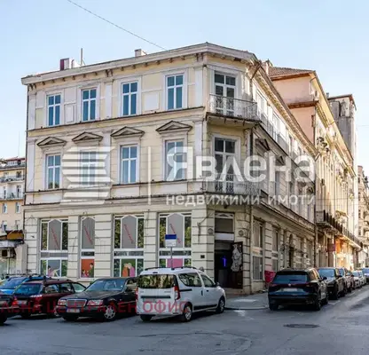 Photo 2 — House in Sofia, Centyr