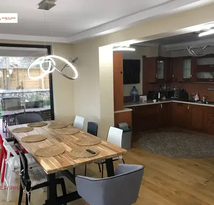 Photo 4 — Spacious house with pool and garage in Dragalevtsi, Sofia