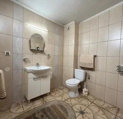 Photo 4 — House in Sofia, Gorublyane