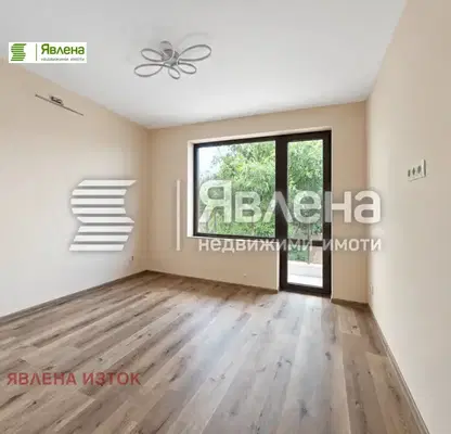 Photo 4 — Detached house with 7 bedrooms in Karpuzitsa, Sofia with yard