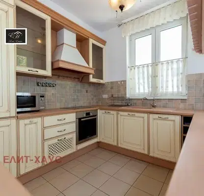 Photo 5 — Spacious 4-room house in Malinova dolina, Sofia