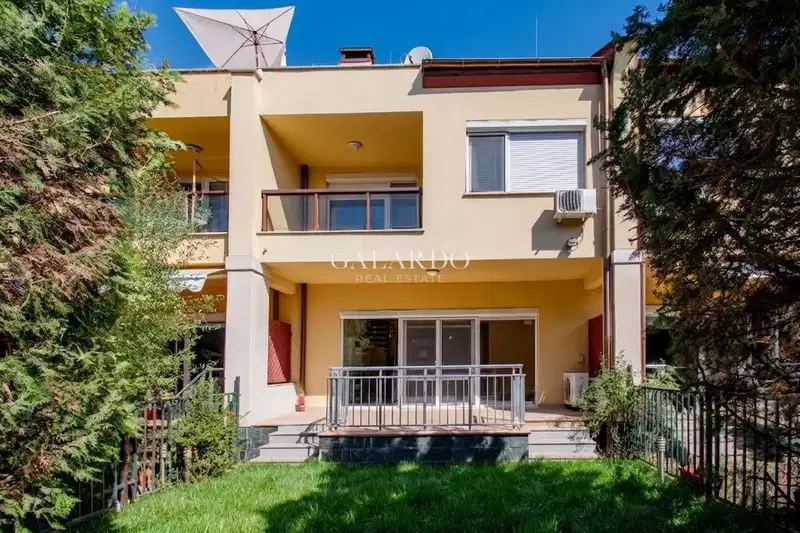 Spacious 5-bedroom house in Vitosha district, Sofia with garage