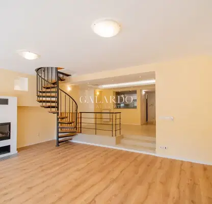 Photo 4 — Spacious 5-bedroom house in Vitosha district, Sofia with garage