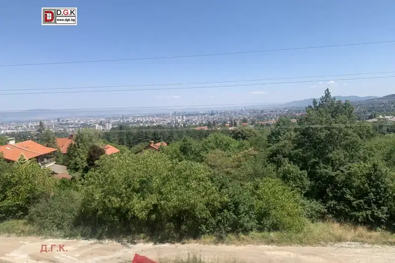 Detached house with 3 parking spaces in Gorna Banya, Sofia