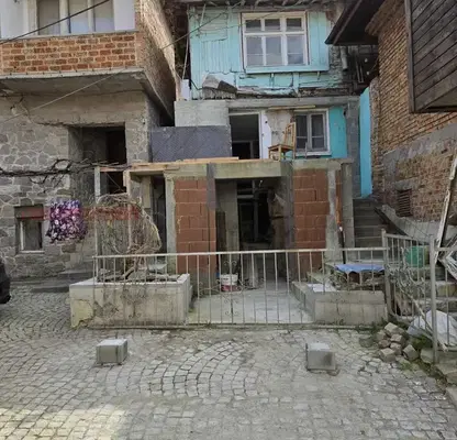 Снимка 3 — Самостоятелна къща с двор в стария град на Созопол