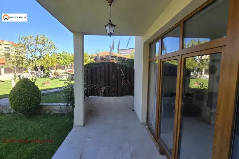3-room house with garden in Sveti Vlas, m. Intsaraki