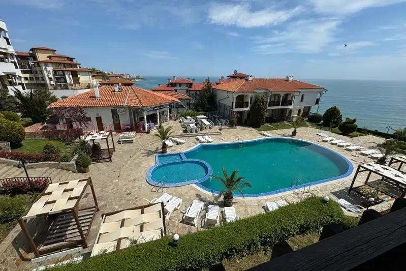 Two-storey house with 3 bedrooms in Sveti Vlas, Sun Coast Complex