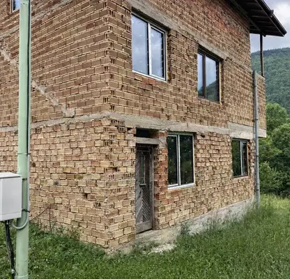 Photo 2 — Three-storey house with yard in Svoge, Sofia region